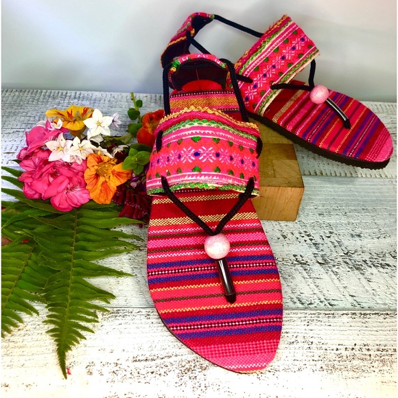 NEW Bohemian Flip Flops, Sandals 🌺 Handmade Embroidered Fabric ❤️ Size 6 ❤️ - Picture 4 of 4